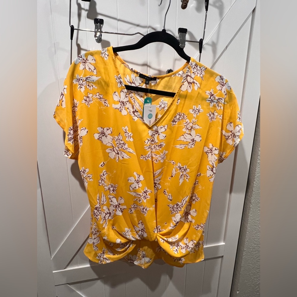 NWT West Key Allura Knot detail blouse Size Small